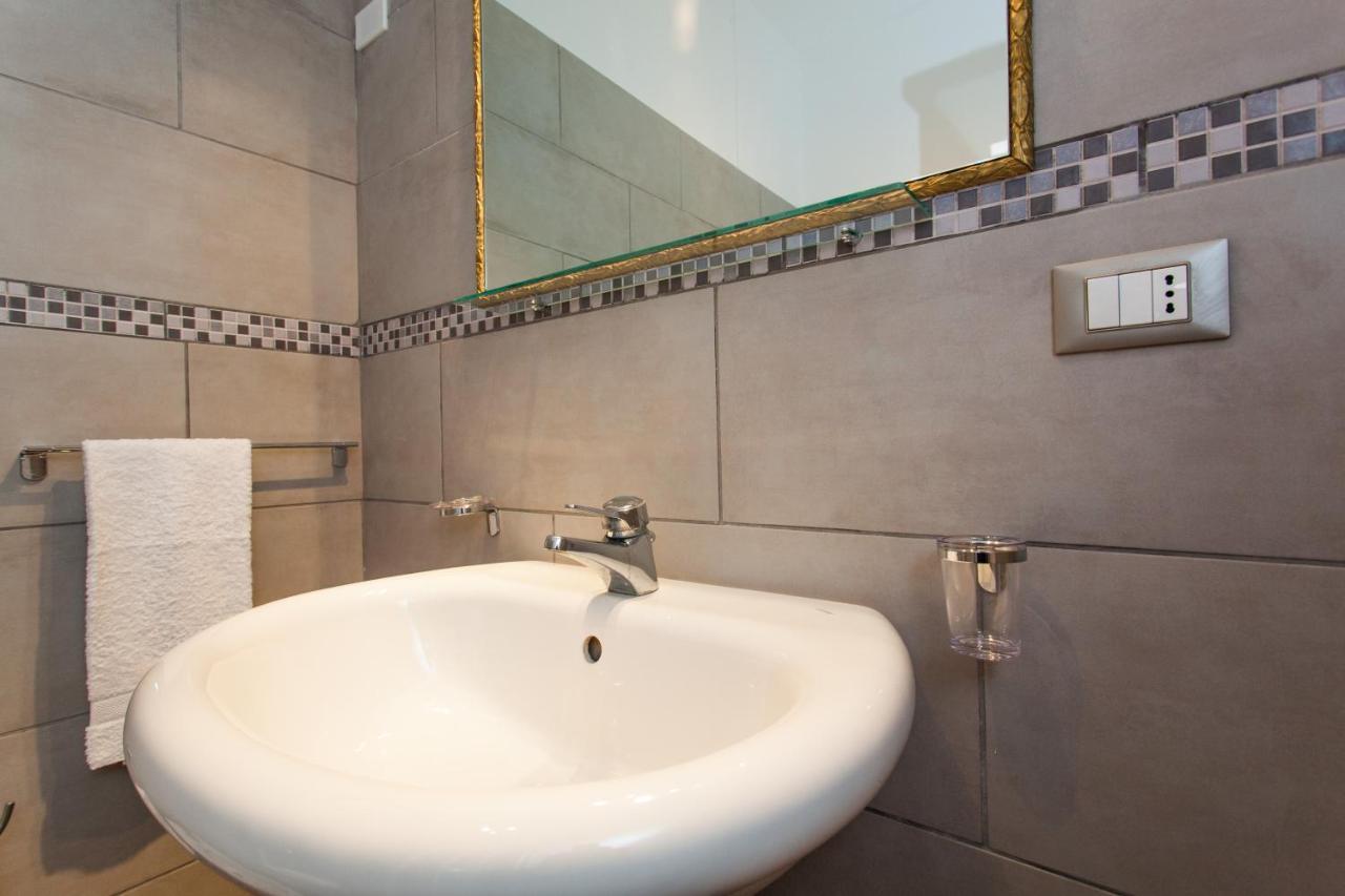 Abas Centro Storico B&B ปาแลร์โม ภายนอก รูปภาพ
