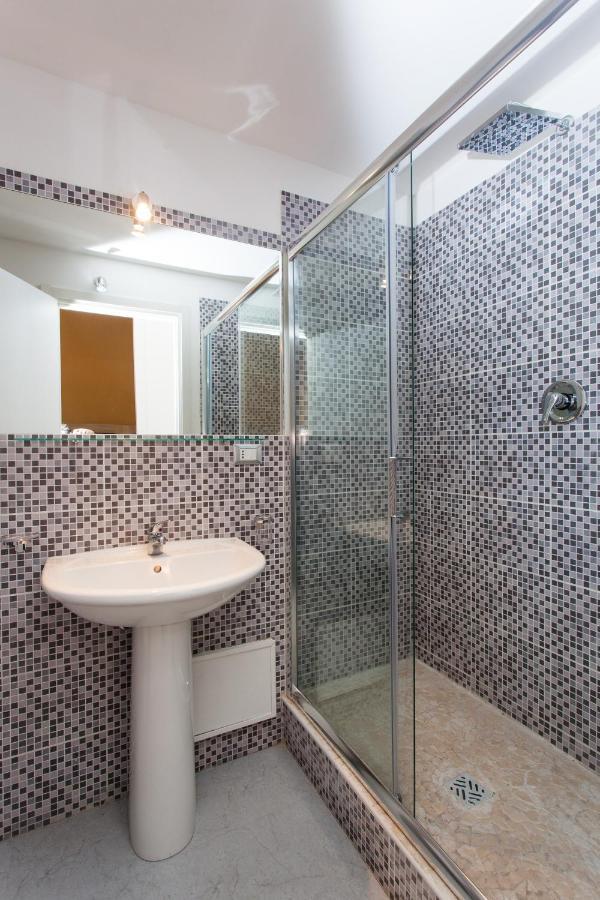 Abas Centro Storico B&B ปาแลร์โม ภายนอก รูปภาพ